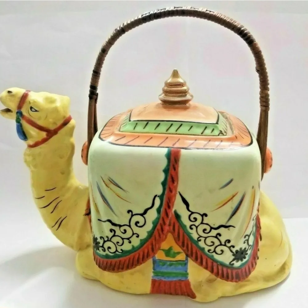 Camel Teapot WITHOUT WIcker Handle Peach Lusterware Vintage See Description